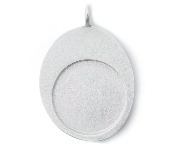 Silver Thumb Stone Keyring (L) - Q