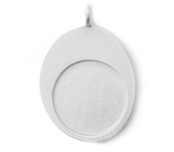 Silver Thumb Stone Keyring (L) - Q