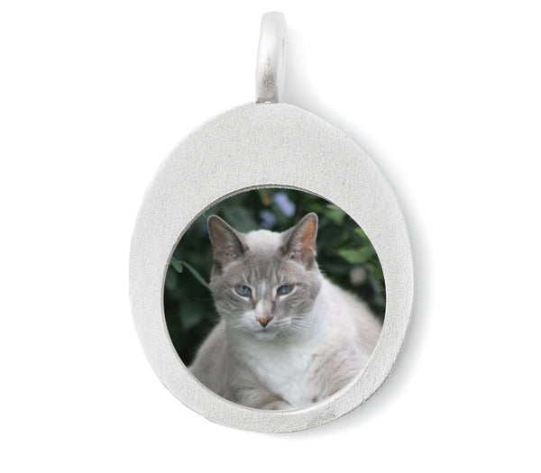 Medium Silver Thumb Stone Pendant- Q
