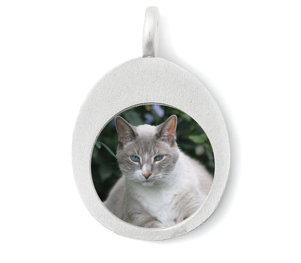 Medium Silver Thumb Stone Pendant- Q