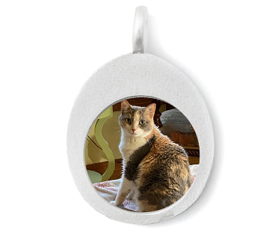 Medium Silver Thumb Stone Pendant- Q